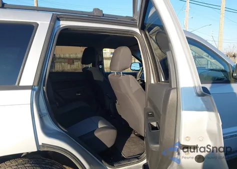 2010 Jeep Grand Cherokee Laredo z USA, uszkodzony, nr VIN 1J4PR4GK2AC120654